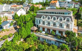 Diệu Thông Hotel